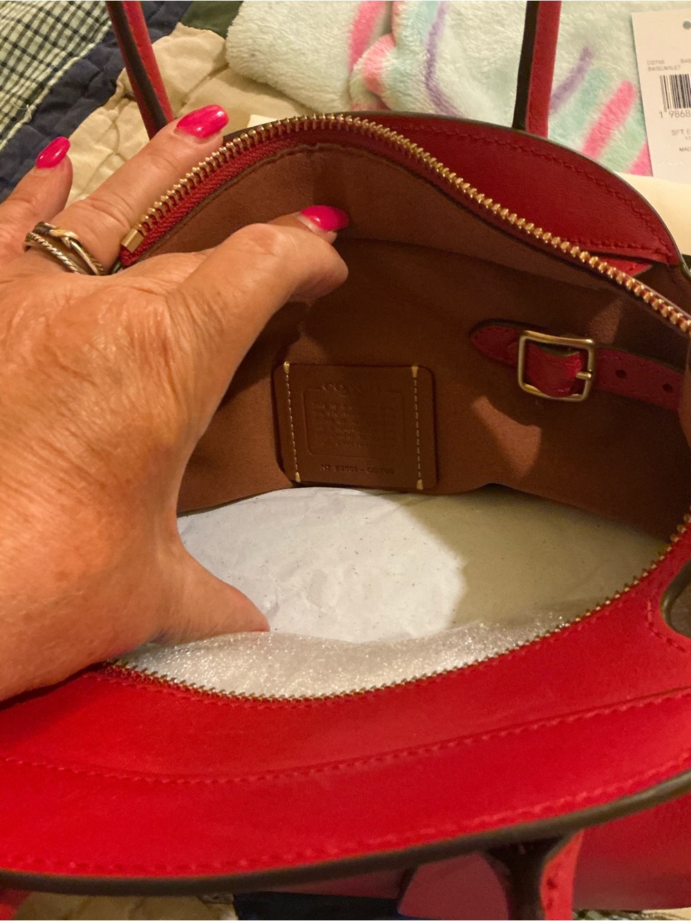 Coach Soft Empire 21 In Scarlet - Picture 10 of 16